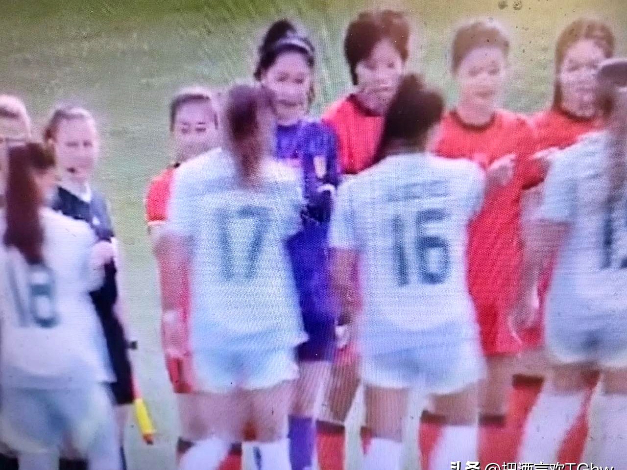 墨西哥女足豪取胜利，晋级半决赛