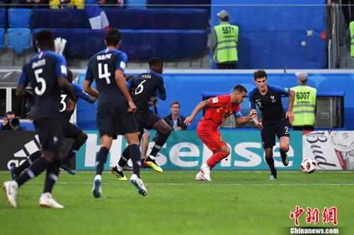 俄罗斯球员传射造点，帮助球队取胜