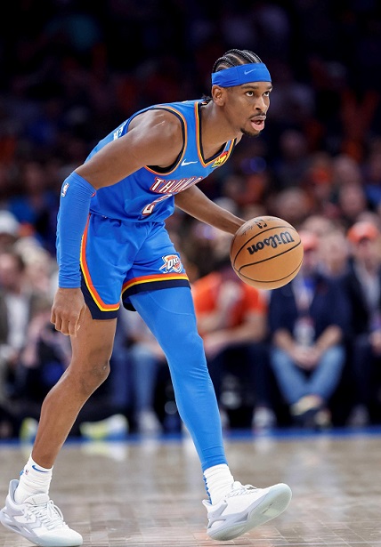 关于斯图加特中场屡传制胜球，帮助球队实现连胜的信息