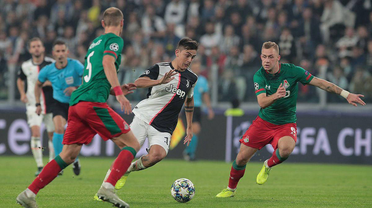 阿贾克斯连胜,追赶领先对手 阿贾克斯连胜,追赶领先对手