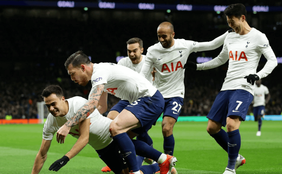 托特纳姆热刺大比分战胜强敌 托特纳姆热刺大比分战胜强敌