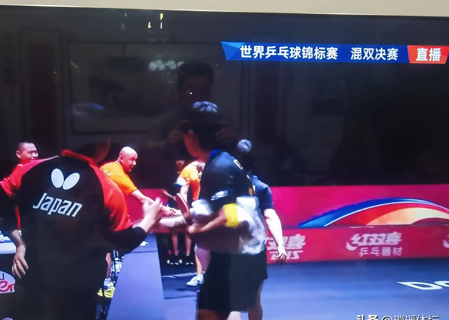 难分胜负！球队在比赛中势均力敌