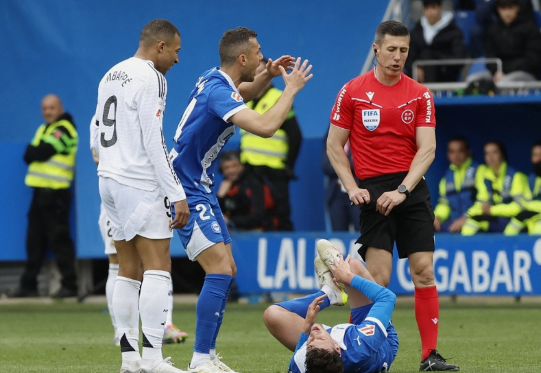 西甲｜德国夺冠，争议判罚