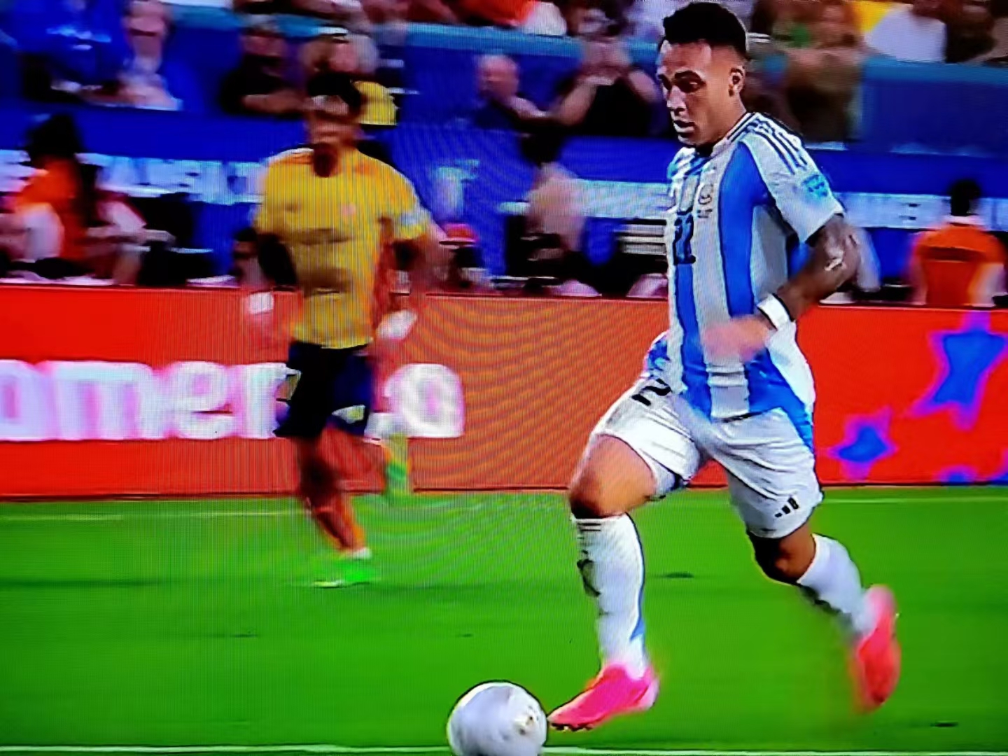 包含昨日焦点：阿根廷绝杀，引发热议的词条