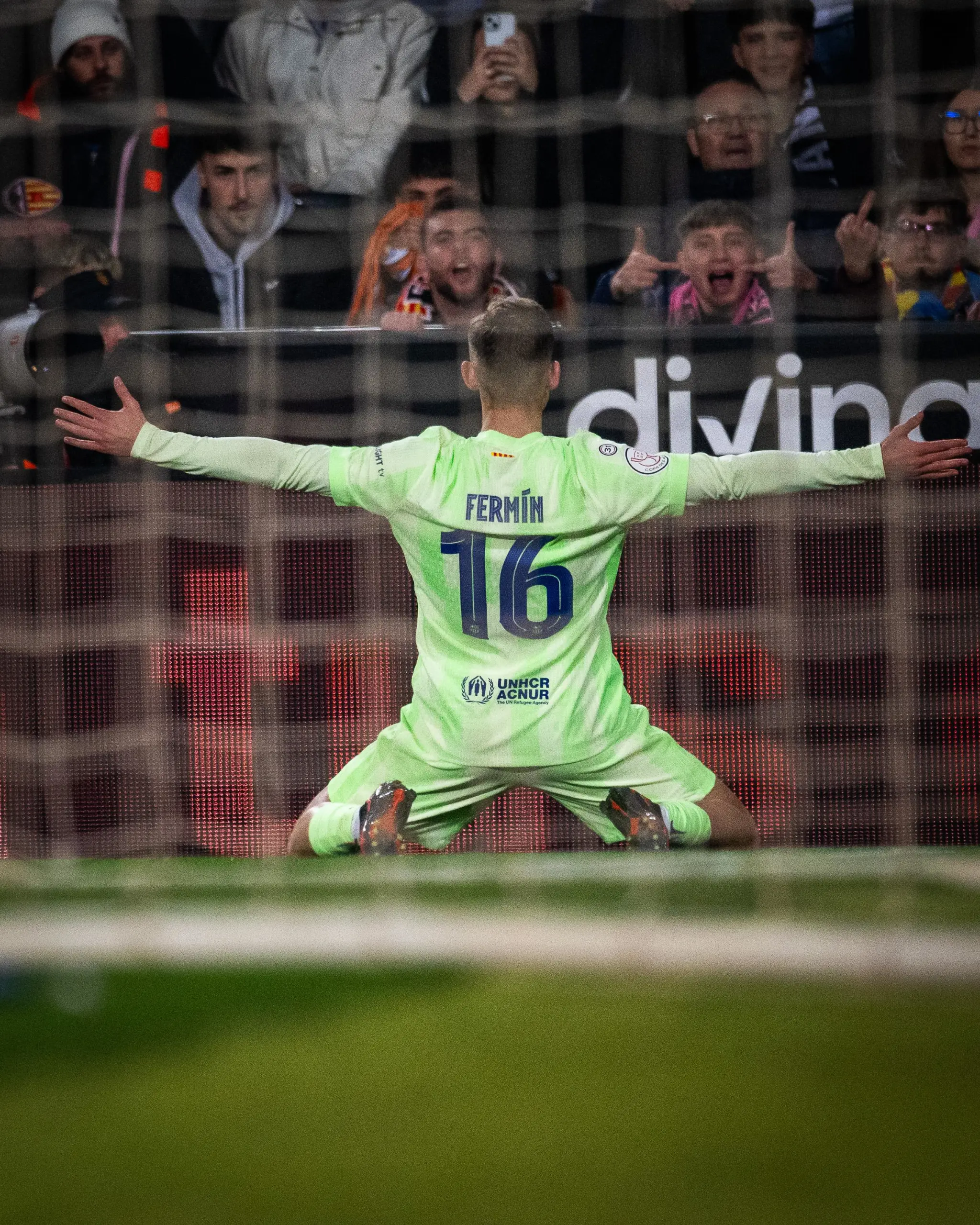 瓦伦西亚遭遇主场失利,降级阴影再现!的简单介绍 瓦伦西亚遭遇主场失利,降级阴影再现!的简单介绍