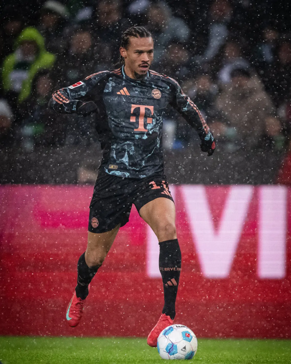 门兴格拉德巴赫新援表现亮眼，球队雄心勃勃