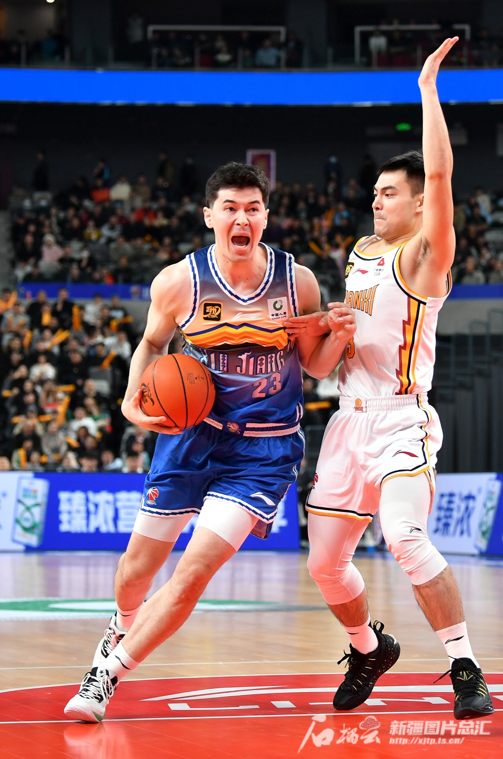 新疆男篮全力以赴，争夺东部霸主