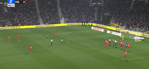 巴黎PSG客场挑战里昂，强强对话的简单介绍