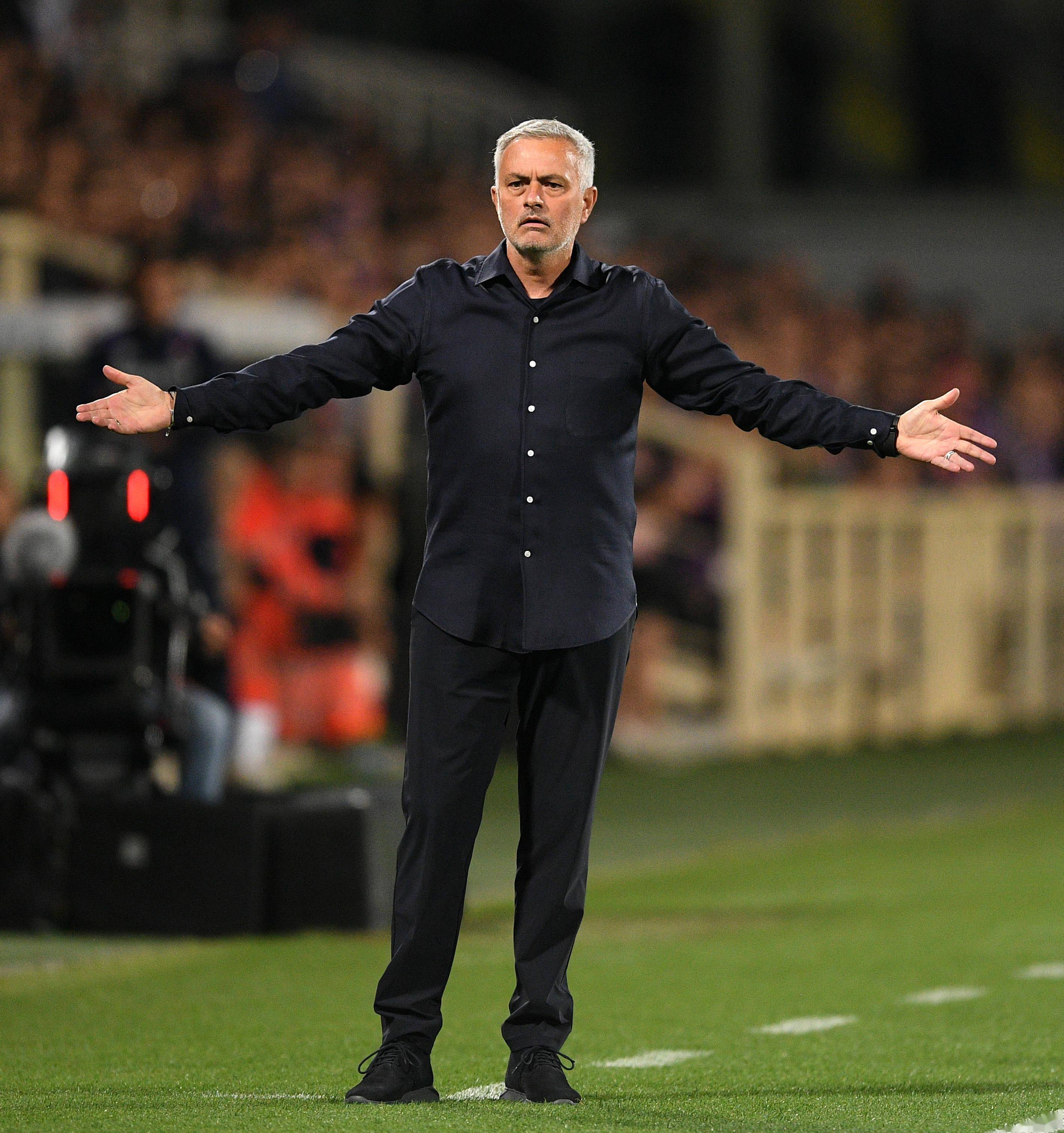 关于意大利足球界动荡不安,球员表现动人心弦的信息 关于意大利足球界动荡不安,球员表现动人心弦的信息