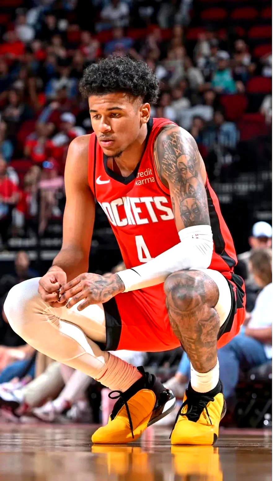 火箭击败鹈鹕，保持不败