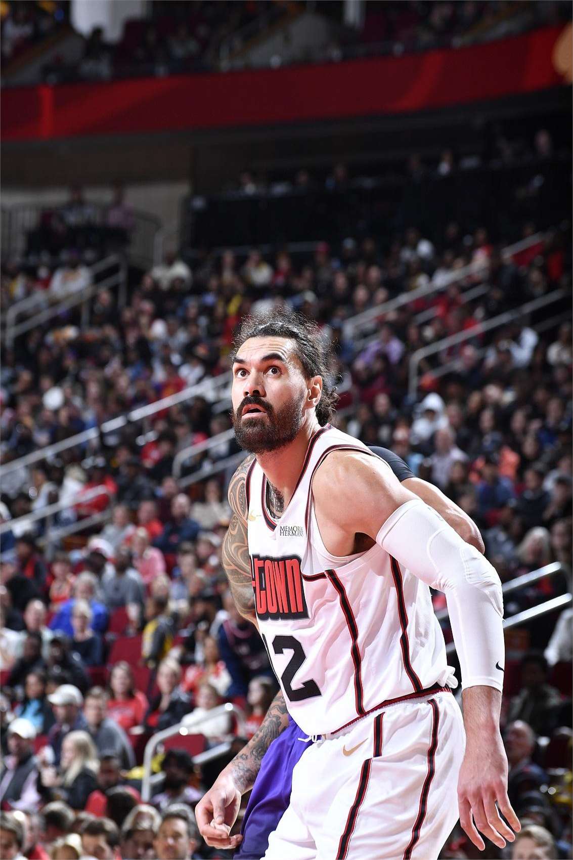 老鹰主场大胜开拓者王者归来的简单介绍 老鹰主场大胜开拓者王者归来的简单介绍