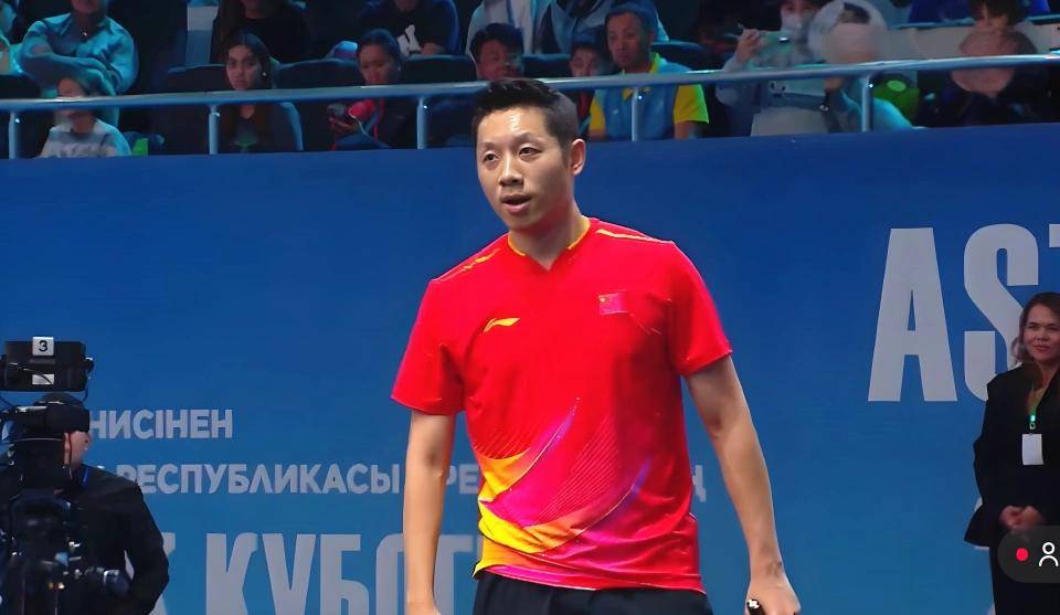 德国队鏖战奥地利队,许昕高光表现 德国队鏖战奥地利队,许昕高光表现