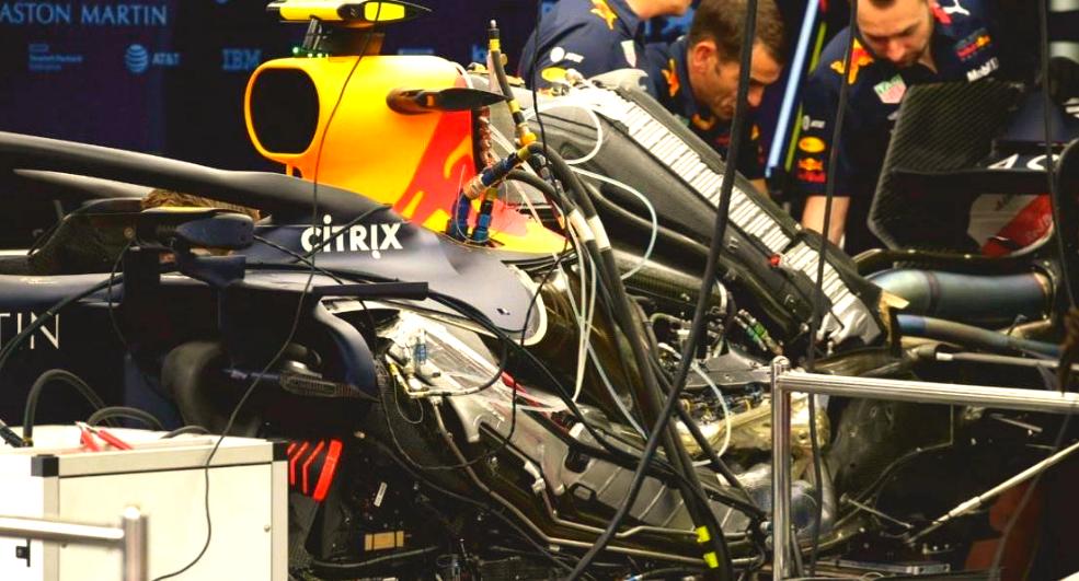 梅赛德斯险胜雷诺车队,诺里斯点燃赛场 梅赛德斯险胜雷诺车队,诺里斯点燃赛场