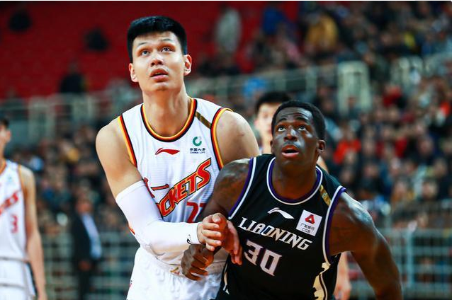 上海队轻取江苏队，赵继伟带队取胜