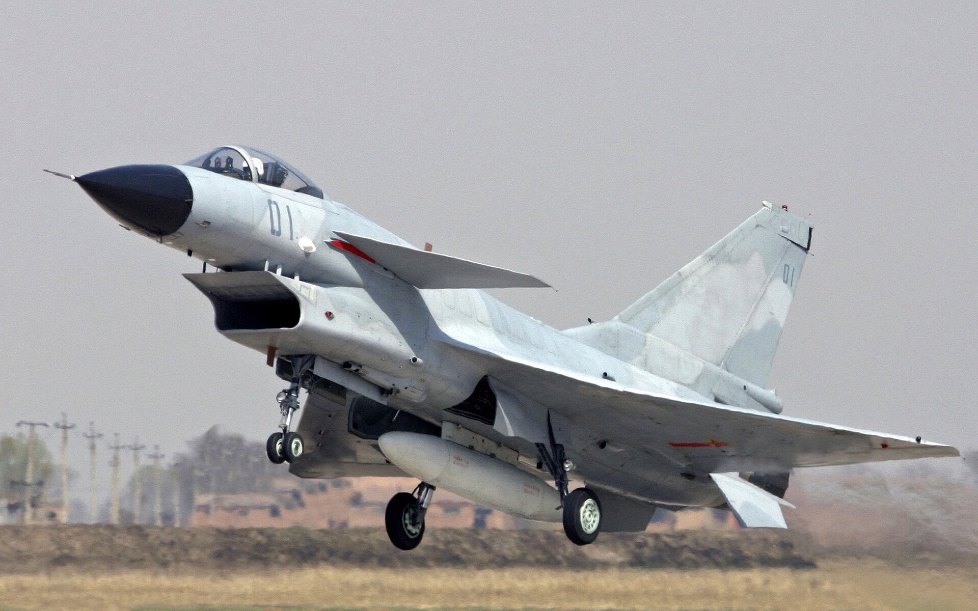 伦纳德在焦点战证明自己，深圳队斩落新疆队