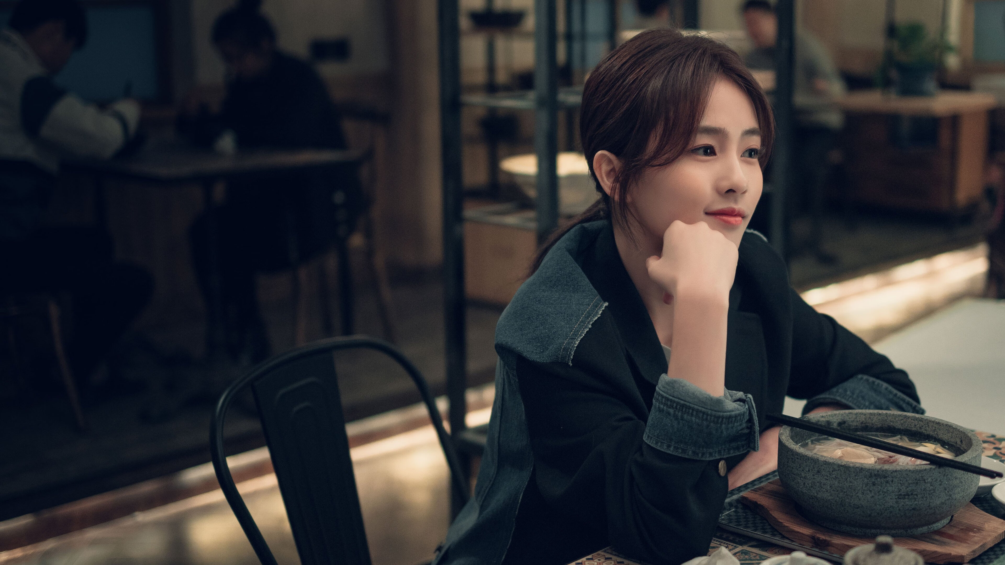 烽火里昂,萨拉赫满分领航,战术革命击碎巴黎霸权